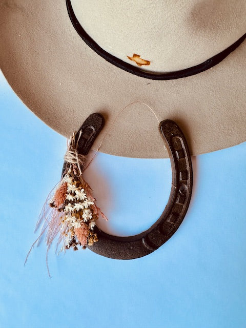 Floral Bundle - Horseshoes