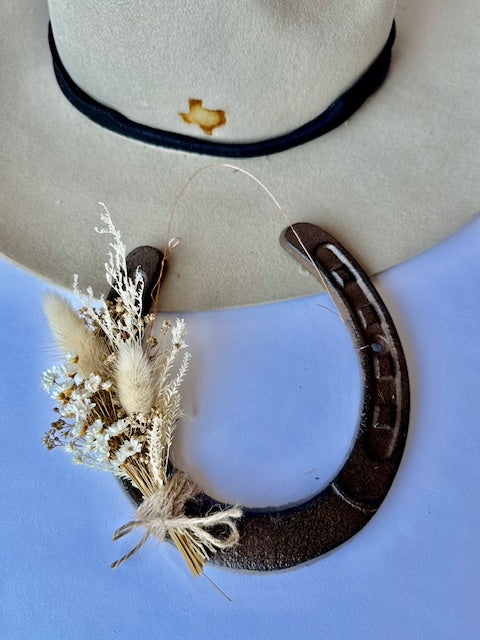 Floral Bundle- Horseshoes