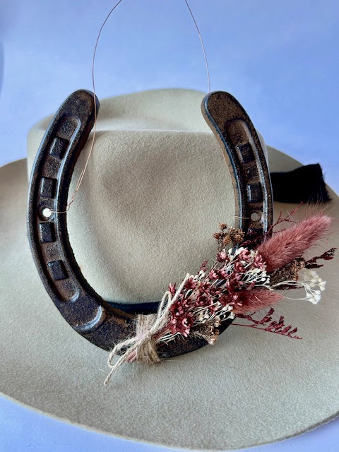 Floral Bundle - Horseshoes