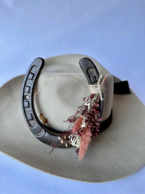 Floral Bundle - Horseshoes