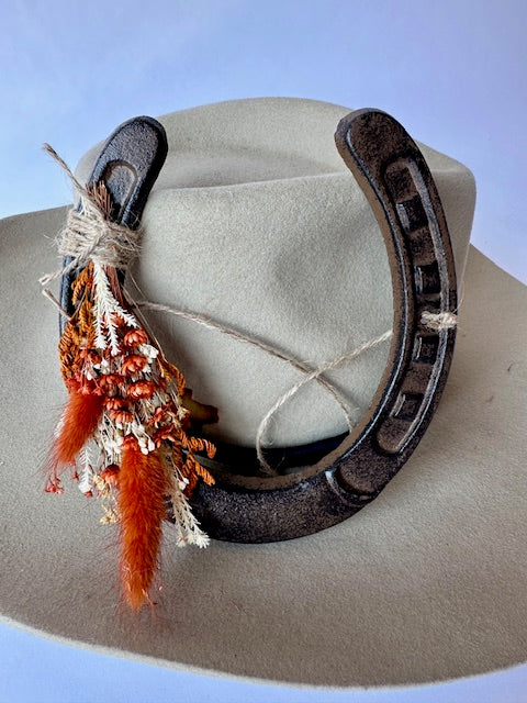 Floral Bundle - Horseshoes