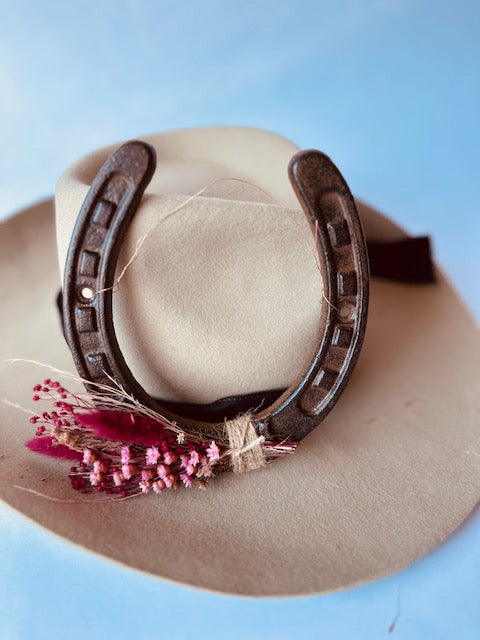 Floral Bundle - Horseshoes